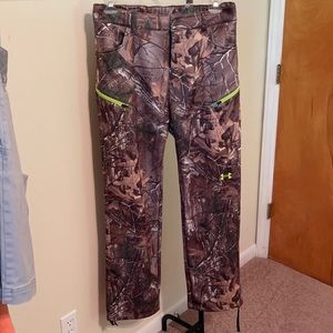 Under Armour realtree camo pants